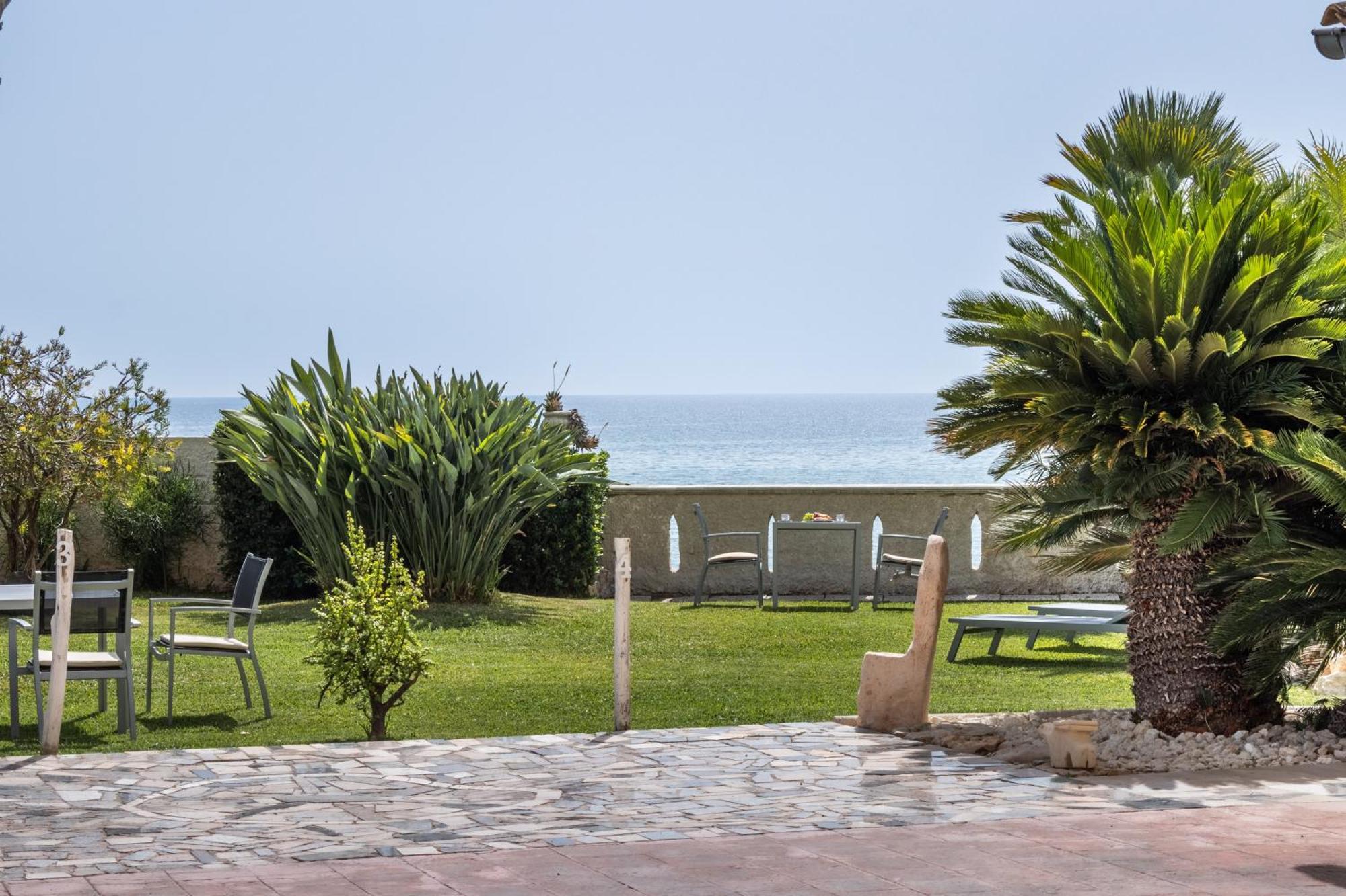 La Terrazza Sul Mare Bed & Breakfast 3*