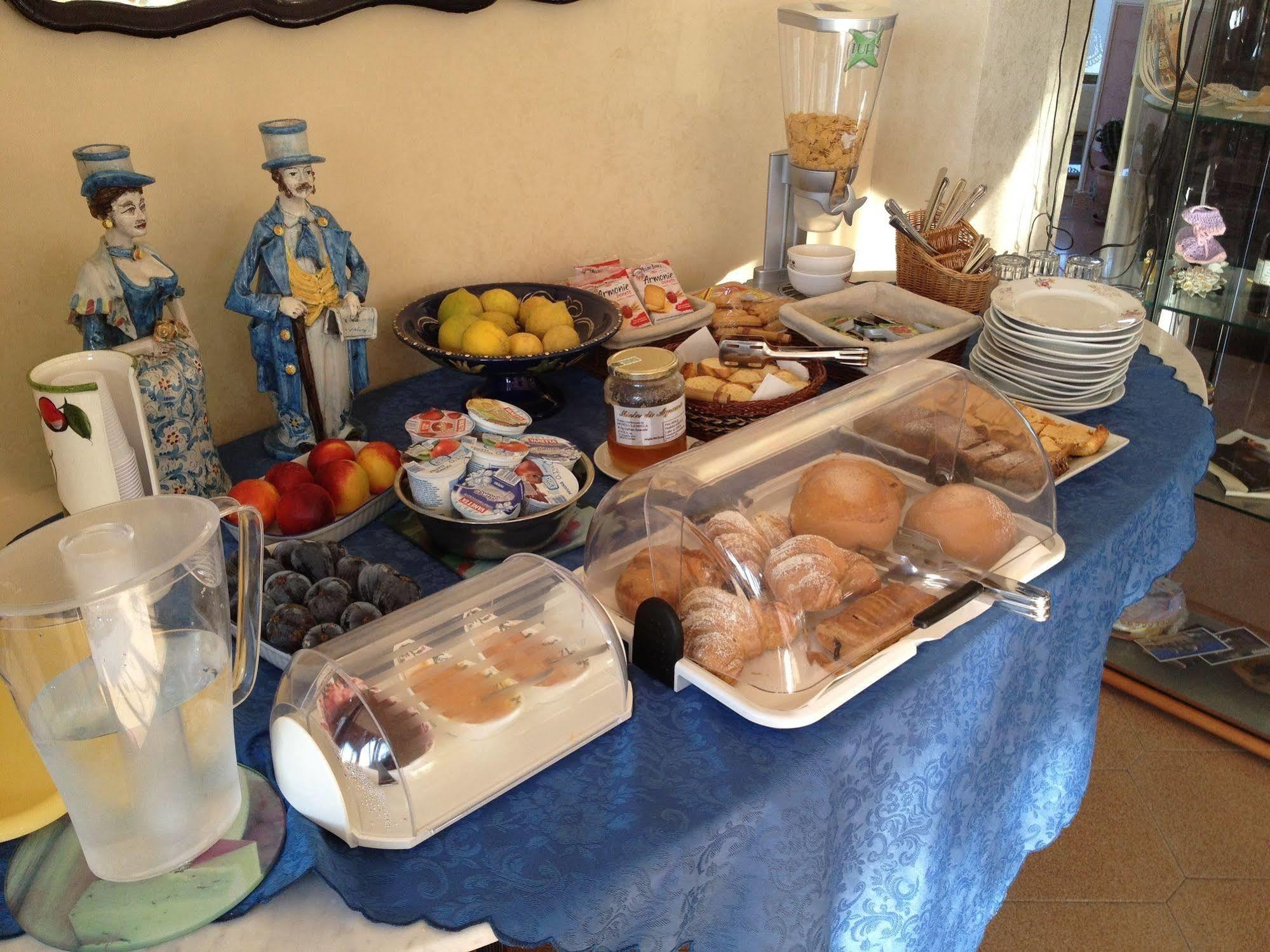 Bed & Breakfast La Terrazza Sul Mare 3*